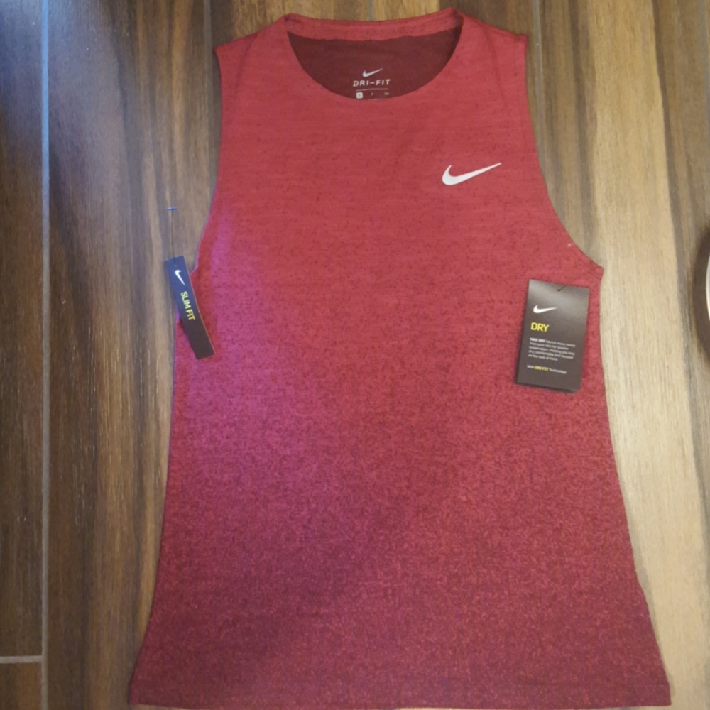 BRAND NEW Nike Medalist Women's Tank